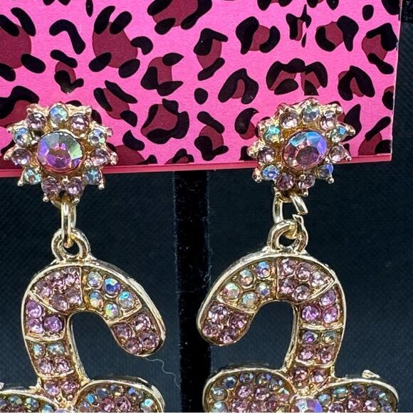 EARRINGS! Betsey Johnson Candy Cane Earrings BNWT AB Crystals Pink &Gold - Picture 4 of 6
